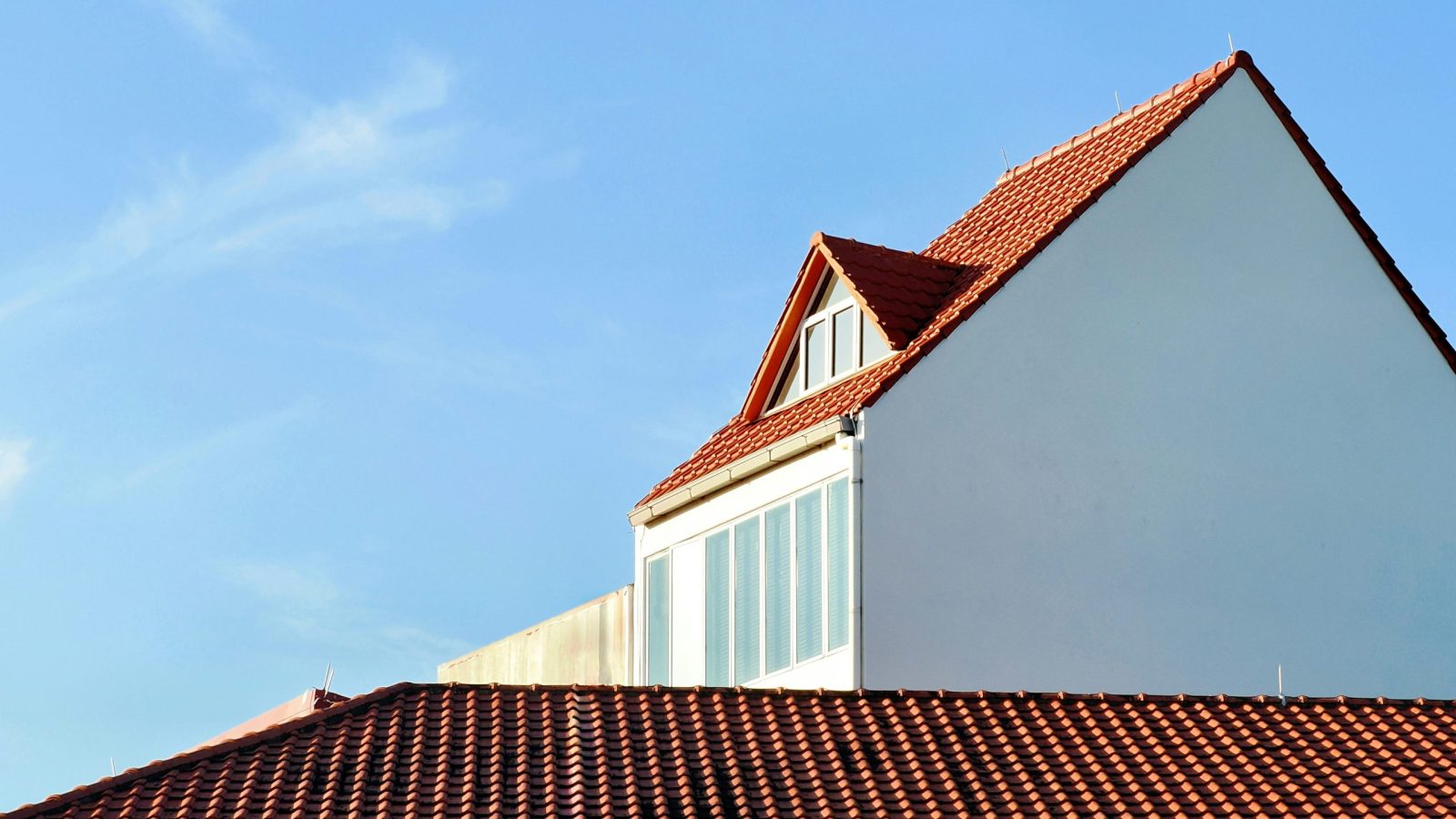 Maison contemporaine ou maison traditionnelle : comment choisir ?