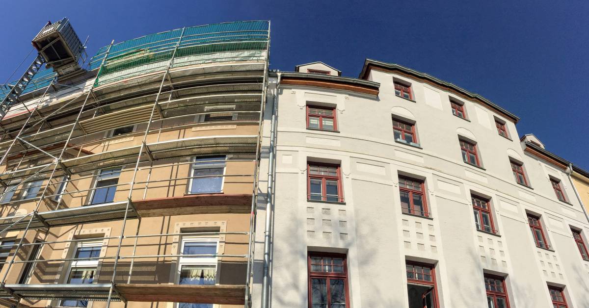 Façade encrassée ? Le sablage, solution efficace à Bruxelles